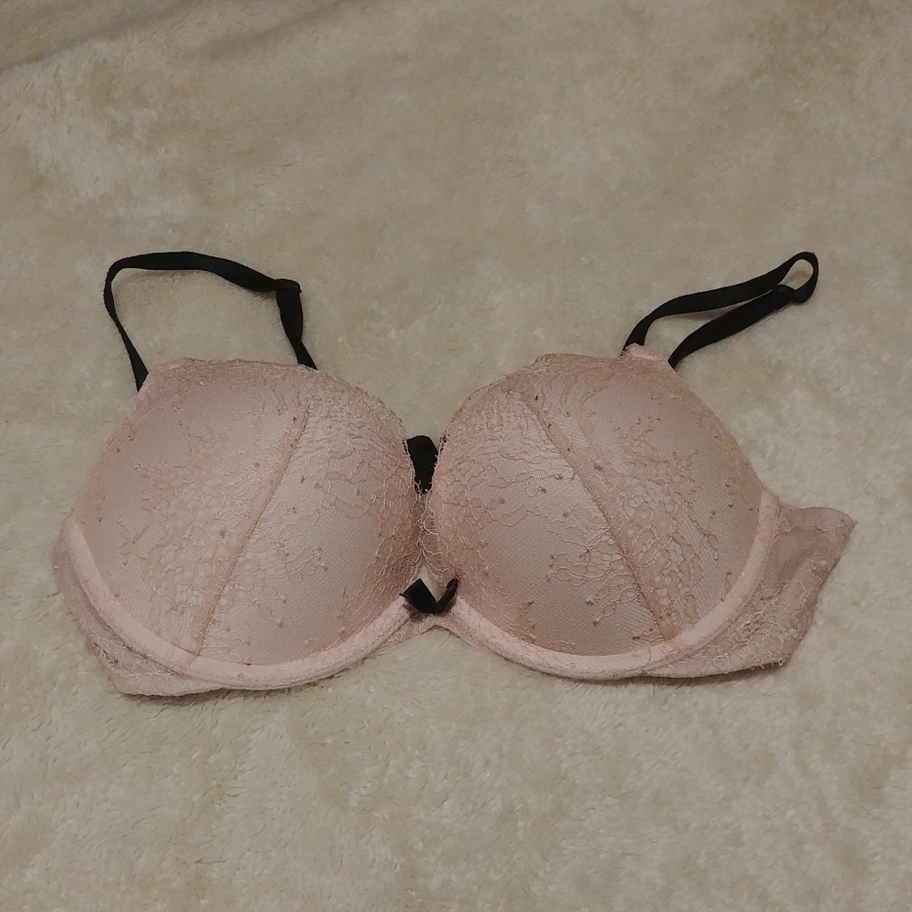 Victoria's secret bombshell bra